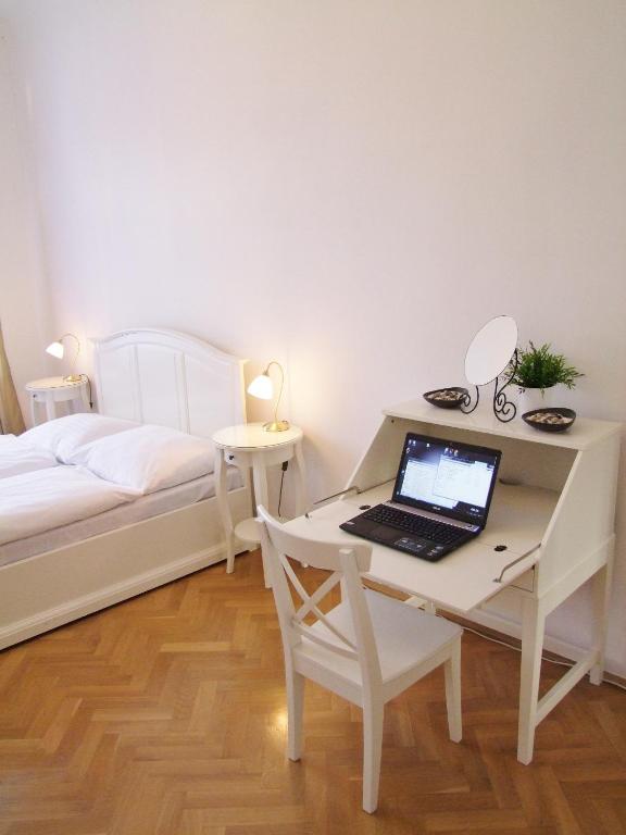 Charles Bridge Premium 4* Praga
